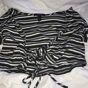 Cropped shirt